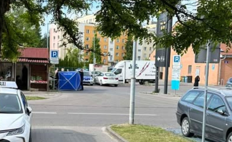 4/4 Zwłoki w samochodzie na parkingu przy ul. Szarych Szeregów