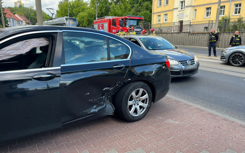 3/3 Zderzenie BMW i skody na Podmiejskiej