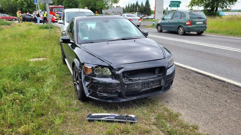 2/6 Zderzenie chevroleta, seata i volvo