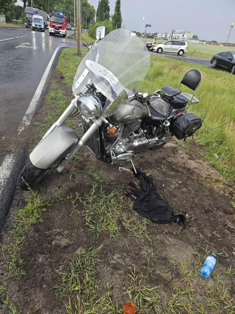 8/8 Wypadek na Kasprzaka. Zderzenie skody i motocyklisty