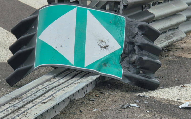 7/8 Rozbity opel na węźle S3 Gorzów Południe