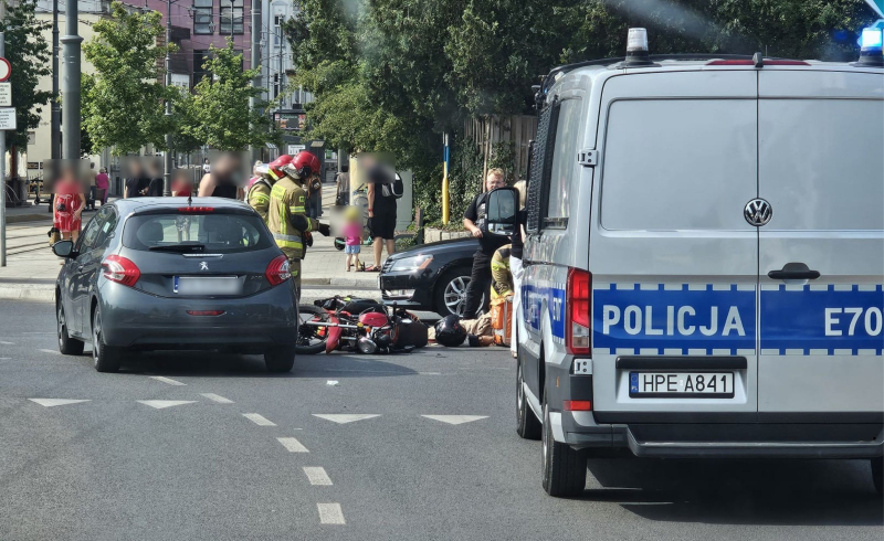 7/7 Zderzenie motocyklisty i peugeota w centrum Gorzowa