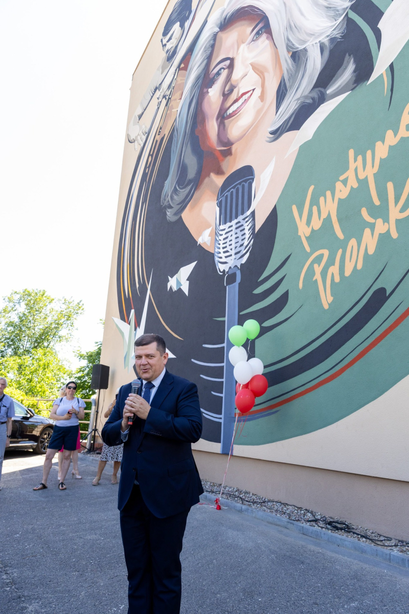 3/8 Mural Krystyny Prońko w Gorzowie