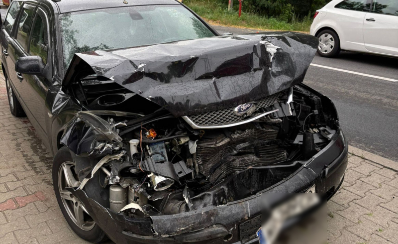 4/7 Zderzenie nissana, forda i fiata w Łupowie