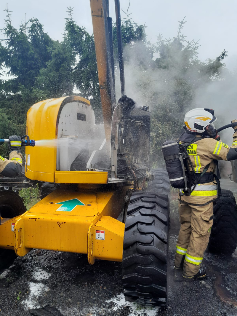 3/6 Pożar podnośników w Brzozowcu