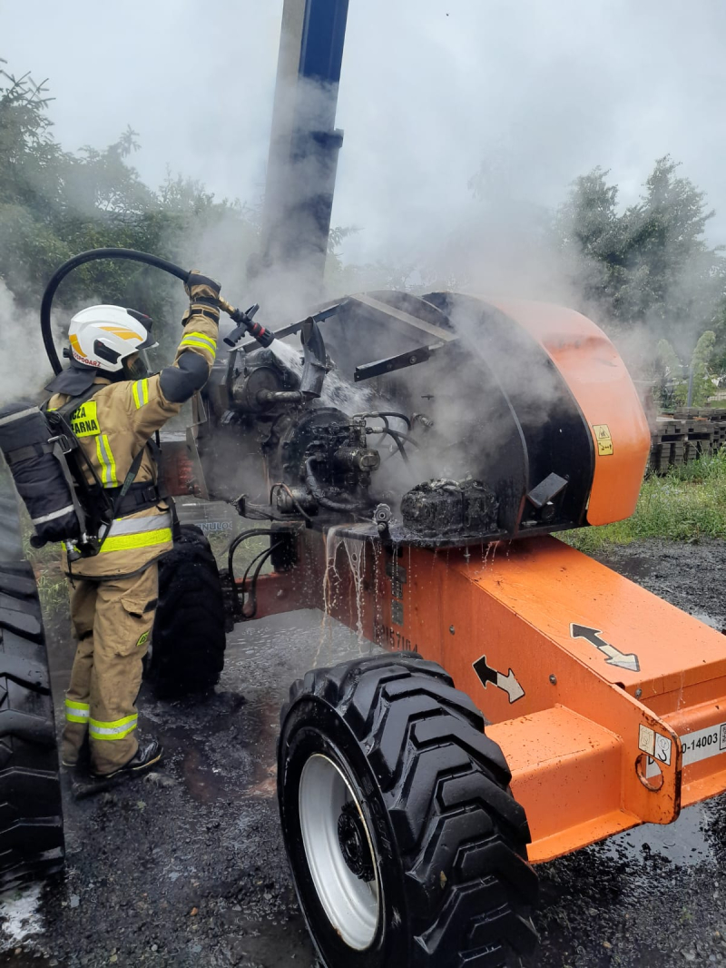 5/6 Pożar podnośników w Brzozowcu