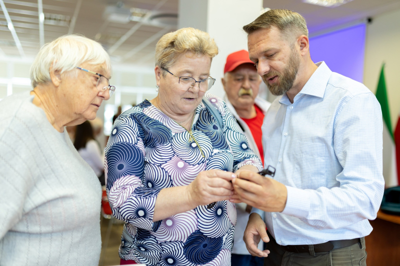 6/10 Opaski bezpieczeństwa dla seniorów z Gorzowa