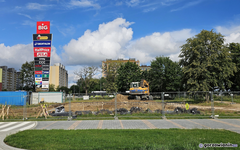 6/7 Ruszyła budowa Popeyes Drive Thru w Gorzowie