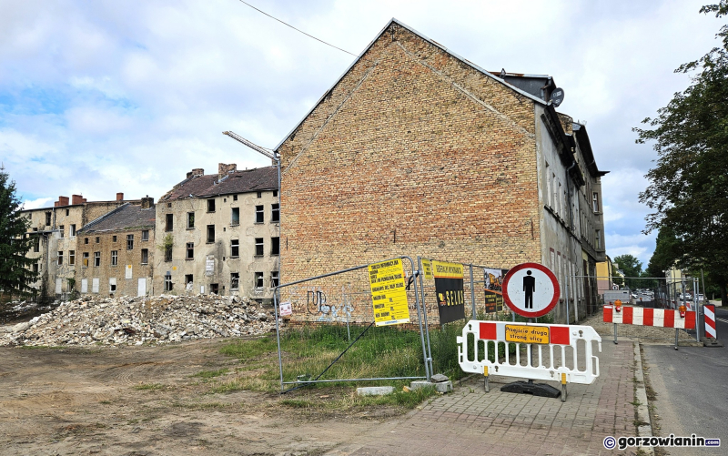 6/10 Wznowiona rozbiórka kamienic przy Przemysłowej i Prostej