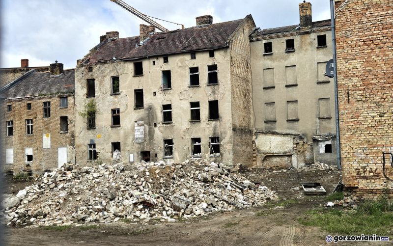 7/10 Wznowiona rozbiórka kamienic przy Przemysłowej i Prostej