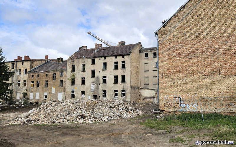 9/10 Wznowiona rozbiórka kamienic przy Przemysłowej i Prostej