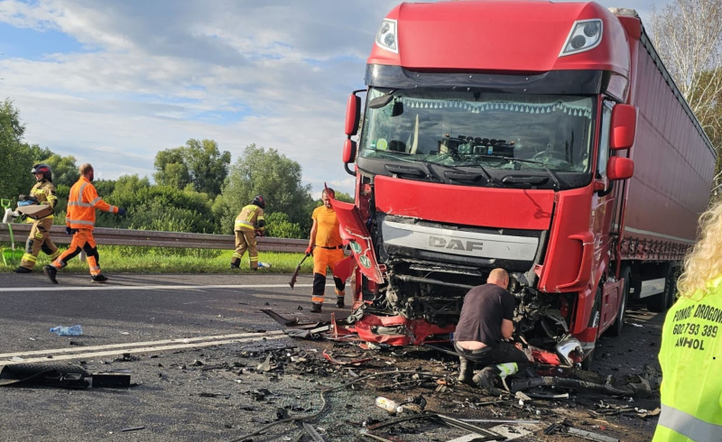 7/7 Śmiertelny wypadek na DK92. Czołówka BMW i ciężarówki