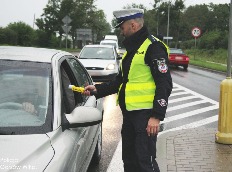 3/8 Akcja trzeźwy poranek przy ul. Szczecińskiej w Gorzowie