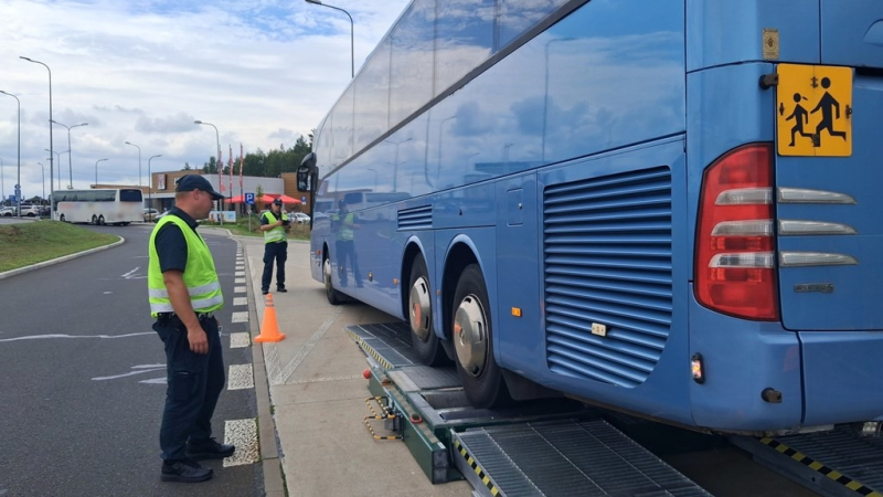 4/5 Kontrole ITD autobusów na S3 w Skwierzynie