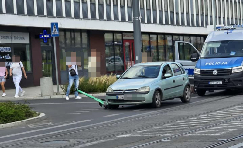 1/3 Potrącenie dzieci na elektrycznej hulajnodze przy ul. Sikorskiego