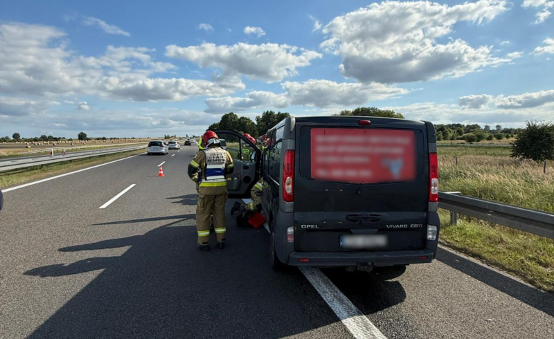 5/7 Bus uderzył w tył BMW na S3