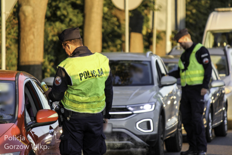 1/8 Trzeźwy poranek na rondzie Małyszyńskim