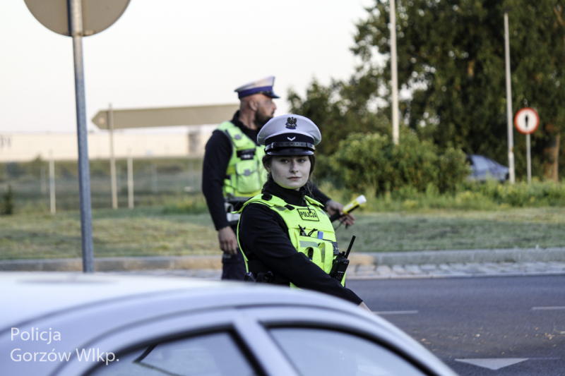 4/8 Trzeźwy poranek na rondzie Małyszyńskim