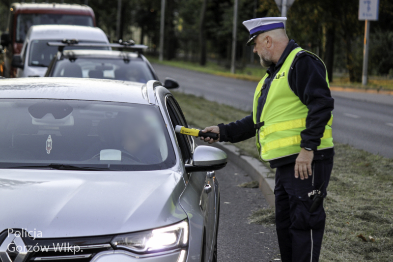 5/8 Trzeźwy poranek na rondzie Małyszyńskim