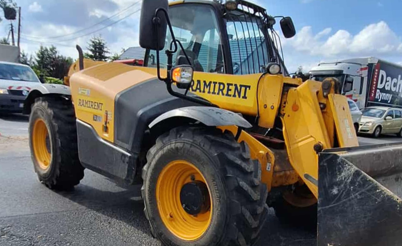 5/6 Zderzenie volkswagena i ładowarki na DK22 w Krasowcu