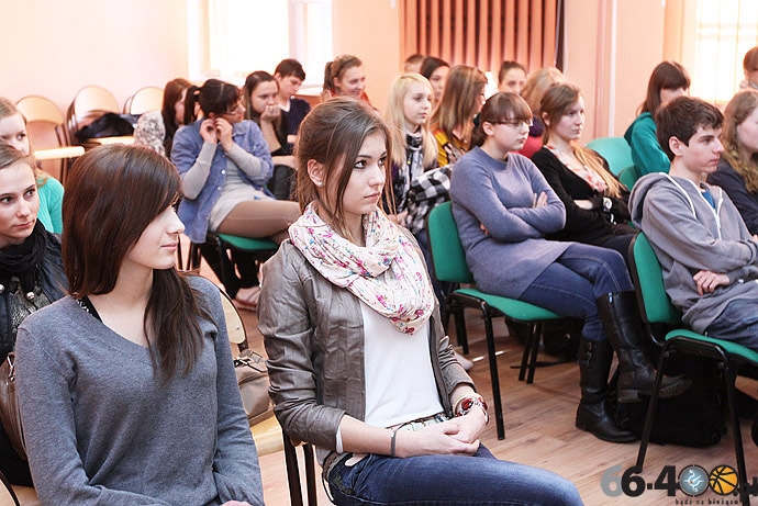 6/14 Gorzów: ZSEk - Spotkanie z historią - tradycje 12 Kołobrzeskiego Pułku Piechoty