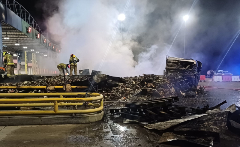 5/8 Pożar ciężarówki na A2. Nie żyje kierowca