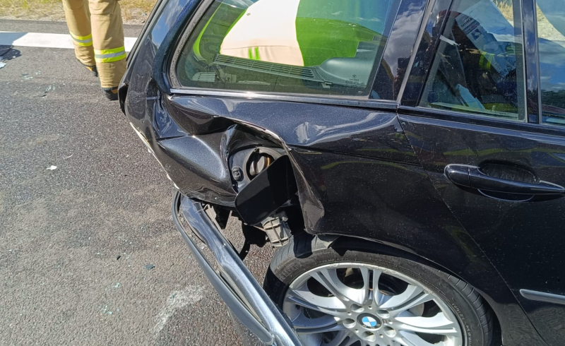 2/7 Zderzenie toyoty i BMW na S3