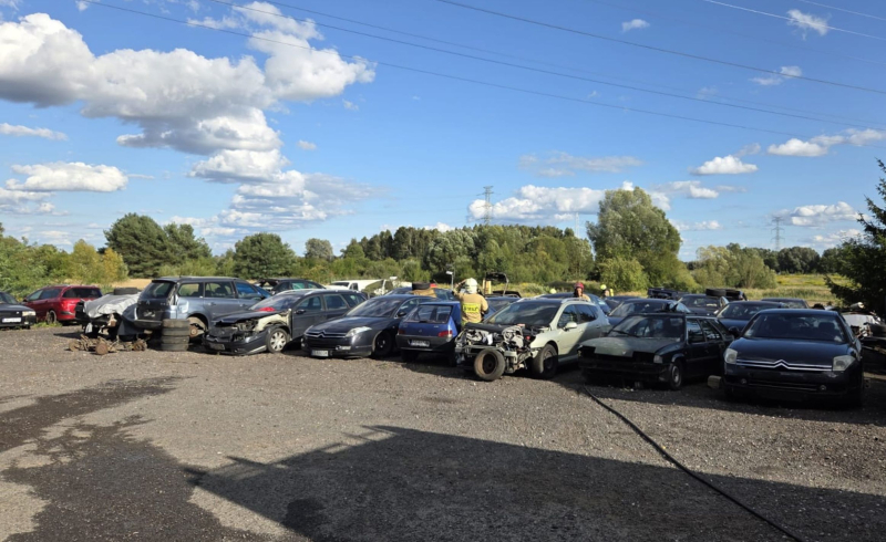 5/8 Pożar samochodów w Łupowie