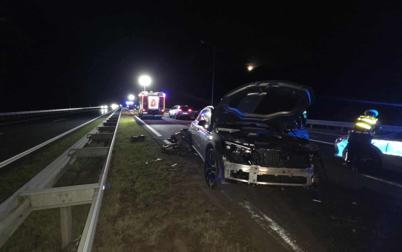 9/9 Wypadek na S3. Zderzenie dwóch mercedesów i dachowanie