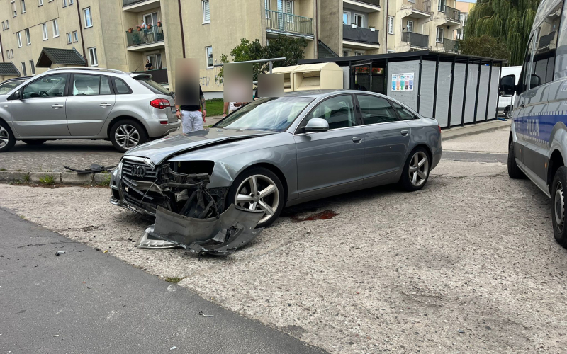 1/6 Wymuszenie pierwszeństwa na Okulickiego. Rozbite pięć aut