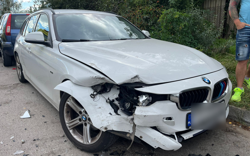 5/6 Wymuszenie pierwszeństwa na Okulickiego. Rozbite pięć aut