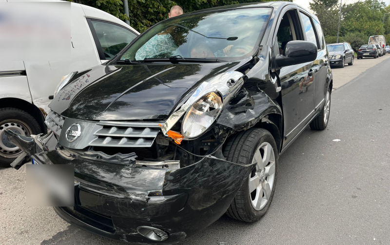 6/6 Wymuszenie pierwszeństwa na Okulickiego. Rozbite pięć aut