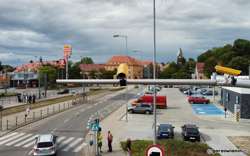 3/6 Włączona sygnalizacja świetlna na rondzie Santockim