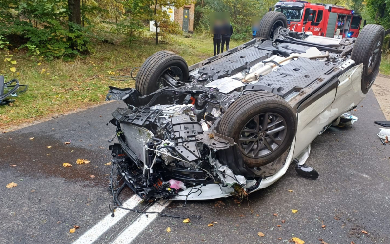 3/4 Dachowanie lexusa koło Lubna