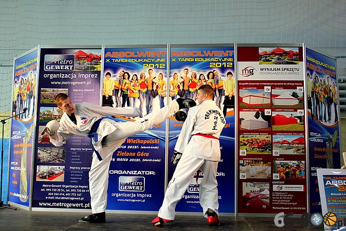 17/26 Gorzów: X Targi Edukacyjne Absolwent 2012
