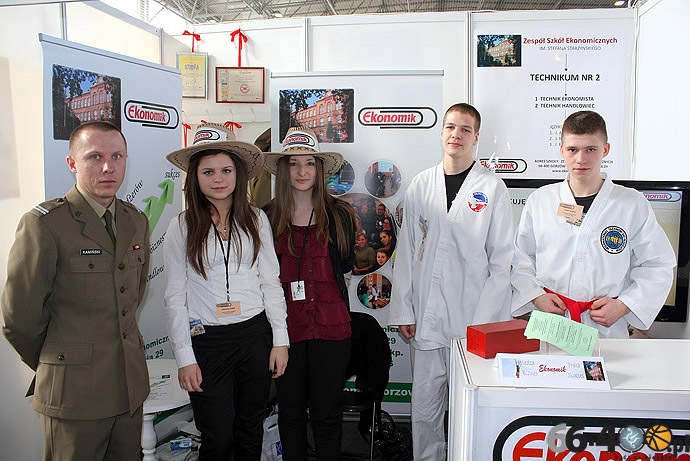 26/26 Gorzów: X Targi Edukacyjne Absolwent 2012