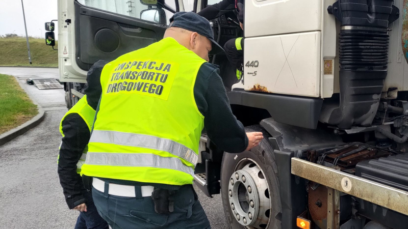 2/7 Kontrole ciężarówek przewożących odpady w Gorzowie