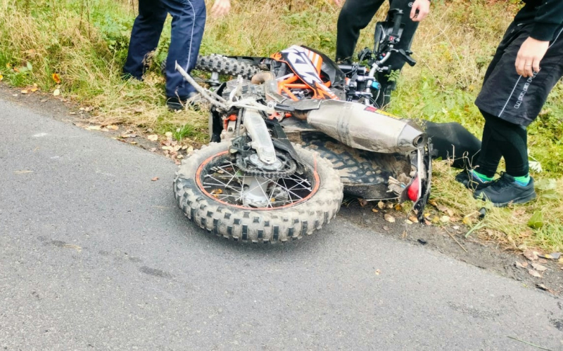 2/9 Wypadek przy ul. Mironickiej. Zderzenie motocykla i skody