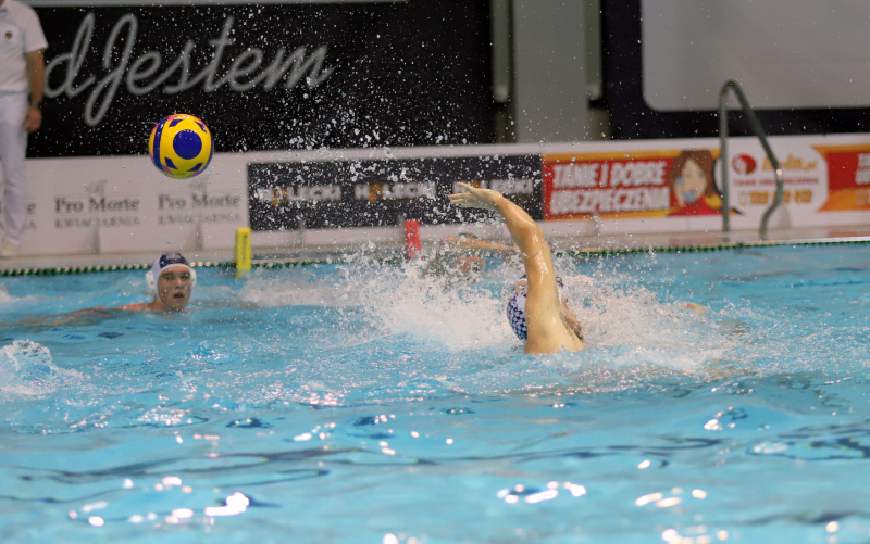 1/17 Alfa Gorzów wygrywa z mistrzem Polski po rzutach karnych