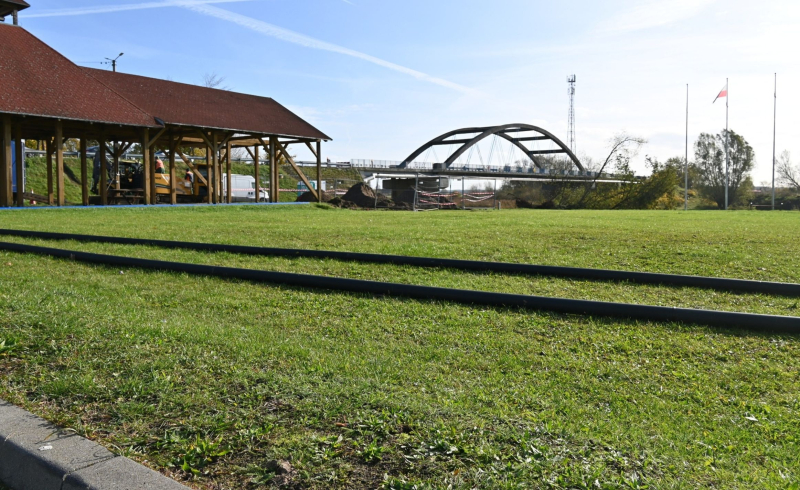 2/5 Prace przygotowawcze do przebudowy mostu w Santoku