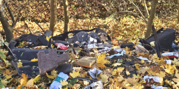 Dzikie wysypisko śmieci przy ul. Żniwnej