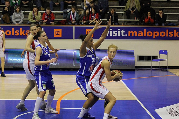15/26 Wisła Can-Pack Kraków - KSSSE AZS PWSZ Gorzów 84:47