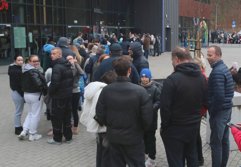 4/15 Sesja autografowa Igi Świątek w Arenie Gorzów