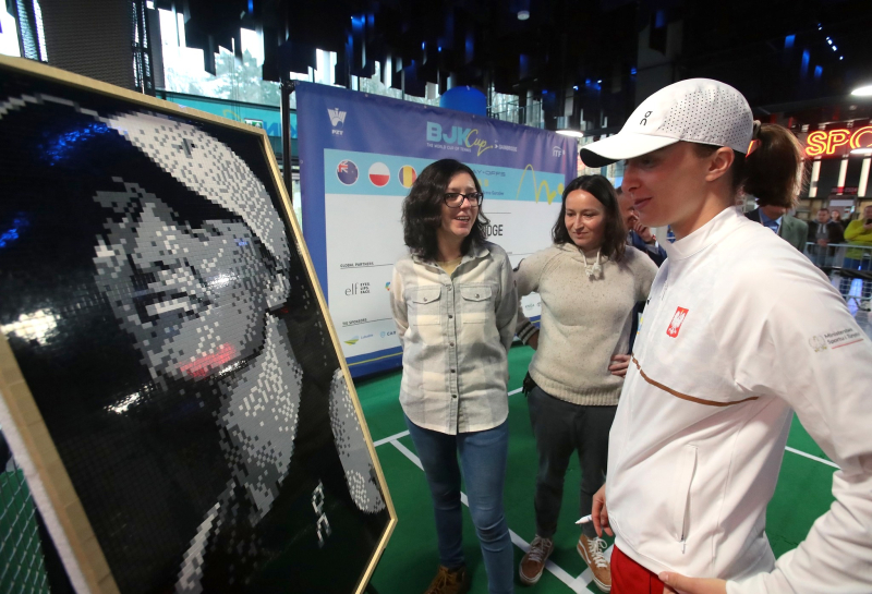 5/15 Sesja autografowa Igi Świątek w Arenie Gorzów