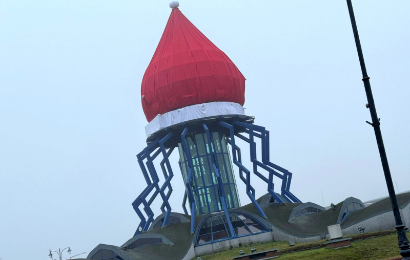 5/9 Czapka św. Mikołaja zawisła na Dominancie w Gorzowie