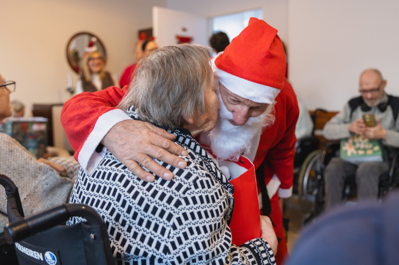 2/17 Świąteczne paczki dla podopiecznych gorzowskich DPS-ów 2025