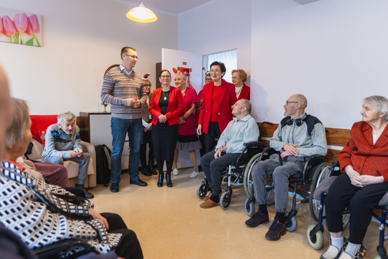 15/17 Świąteczne paczki dla podopiecznych gorzowskich DPS-ów 2025