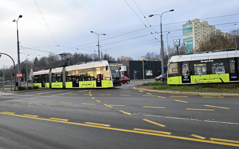 1/10 Zmiany w organizacji ruchu na rondzie Santockim