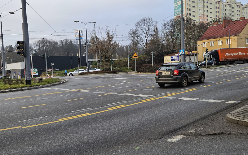 8/10 Zmiany w organizacji ruchu na rondzie Santockim