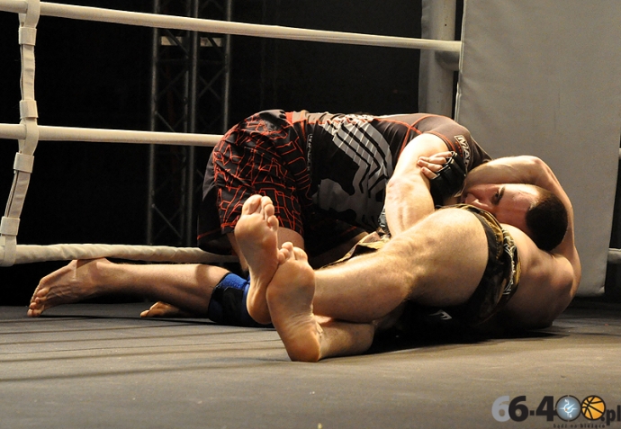 16/54 West Fighting MMA 2012 